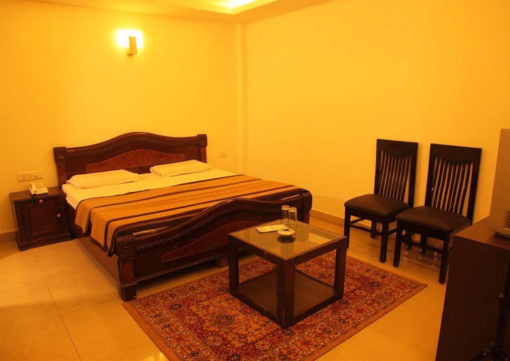Hotel Lohmod At National Highway 8 - Free Airport Transffer New Delhi Luaran gambar
