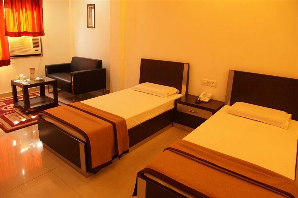 Hotel Lohmod At National Highway 8 - Free Airport Transffer New Delhi Luaran gambar