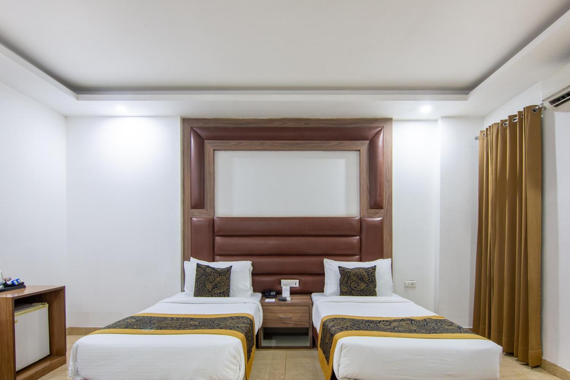 Hotel Lohmod At National Highway 8 - Free Airport Transffer New Delhi Luaran gambar
