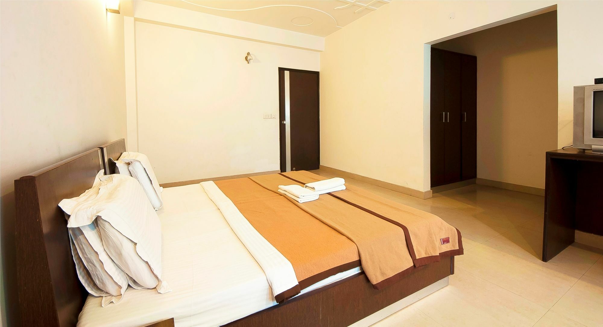 Hotel Lohmod At National Highway 8 - Free Airport Transffer New Delhi Luaran gambar
